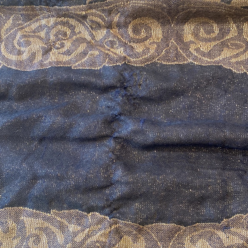 Scarf - Picture 3 of 8